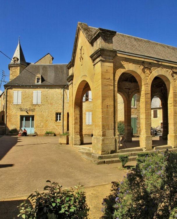 Petite Maison En Pierre Au Coeur Du Perigord Noir Salignac Eyvigues Bagian luar foto