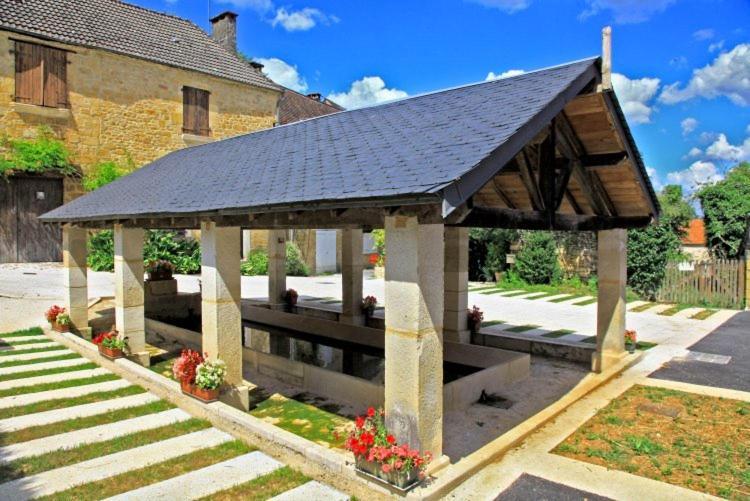 Petite Maison En Pierre Au Coeur Du Perigord Noir Salignac Eyvigues Bagian luar foto